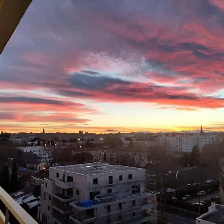 Apartmán 3 Bedroom With Ac & Parking
